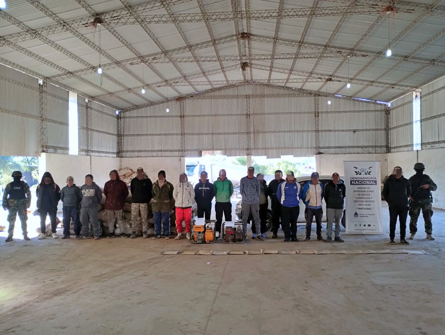 Salta: Conectaban mangueras con camiones cisterna para traspasar aceite de soja de contrabando entre el territorio Argentino a Bolivia