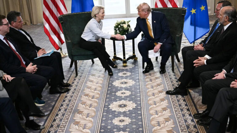 Trump cerró un acuerdo comercial con la Unión Europea y ahora negocia con China