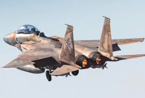 Fuerzas israelíes abordan el barco de la Flotilla de la Libertad a menos de 100 kilómetros de Gaza