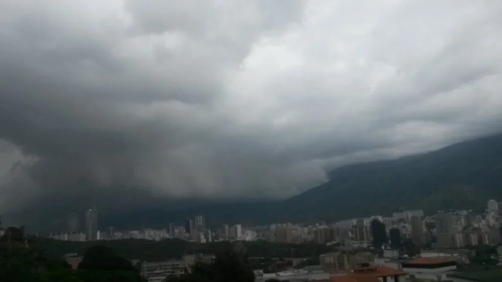 Inameh: nubosidad con lluvias en la tarde y noche sobre estas regiones de Venezuela