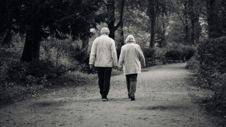 6 maneras de honrar a tus padres en un mundo sin honra