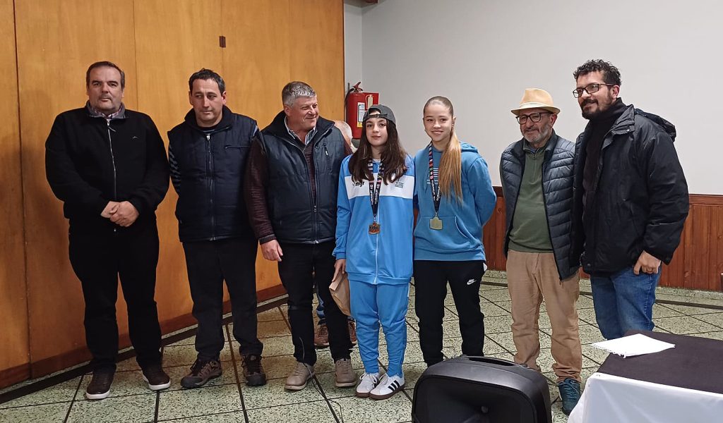¡Colonia Valdense de fiesta! Homenaje a Emma Batista y Candela Tiscornia, campeonas de la USA CUP