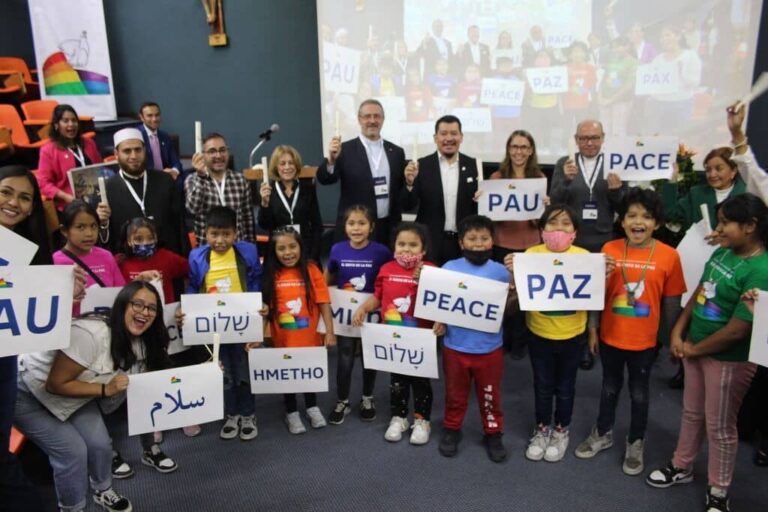 “Dejad que los niños se acerquen a mí: los 12 mil niños”