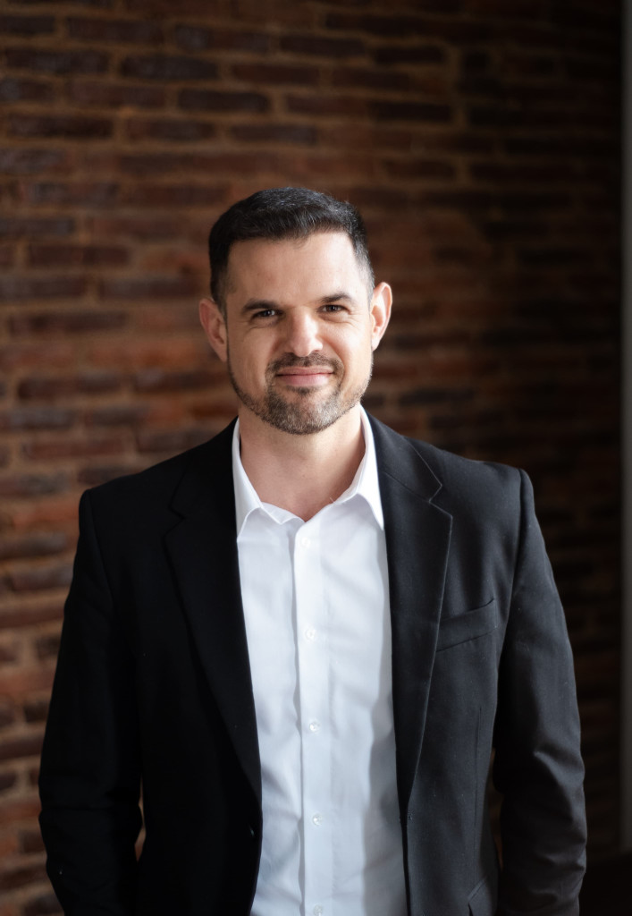 Antonio Porcelli Piussi: “Las relaciones tóxicas son un laberinto del cual no es nada fácil escapar”