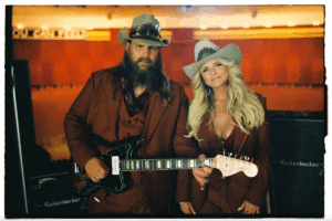 Miranda Lambert y Chris Stapleton deslumbran con su nostálgico videoclip disco para “A Song To Sing”, que entra en el Top 50 de LH Magazin