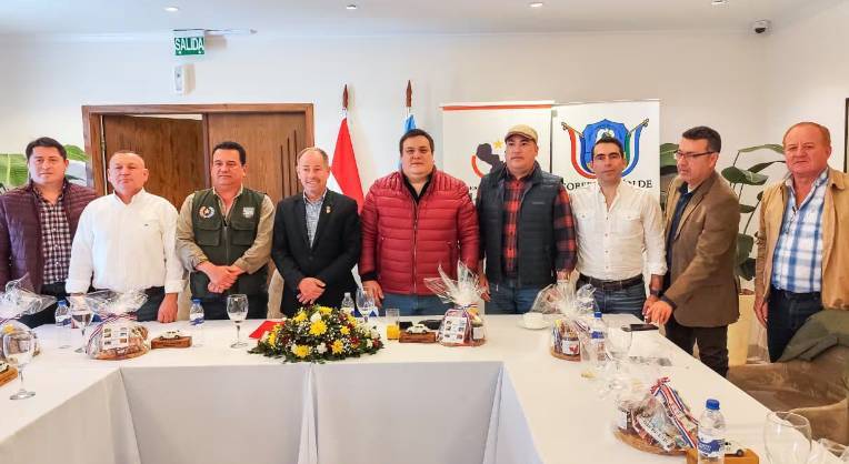 ¡Gobernadores sesionaron en el Chaco para plantear juntos soluciones!