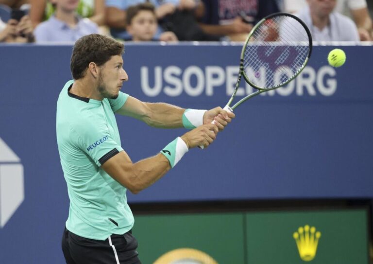 Carreño y Davidovich avanzan a la segunda ronda del US Open
