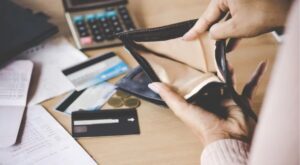 Sigue creciendo la morosidad en tarjetas y préstamos personales