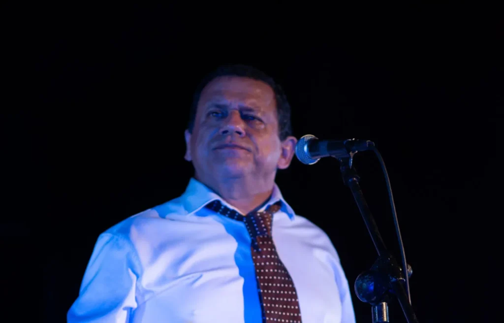 El show que celebra lo mejor de la trayectoria del humorista Emilio Lovera