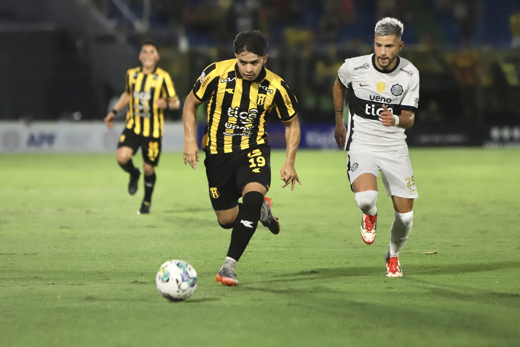 Dos compromisos para bajar el telón del séptimo capitulo