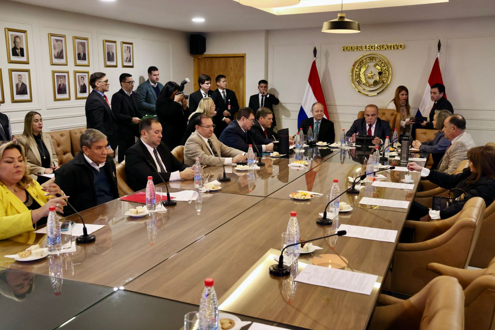 El Poder Ejecutivo presenta al Congreso un proyecto de PGN 2026 equilibrado que asciende a ₲ 149,2 billones