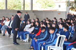 Formando a Formadores: Charlas educativas llegan a más de 500 docentes y estudiantes en Caazapá