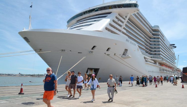 Montevideo refuerza su apuesta por el turismo de cruceros con diálogo público-privado