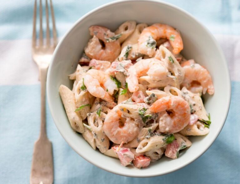 Ensalada de langostinos, 5 recetas fáciles y completas