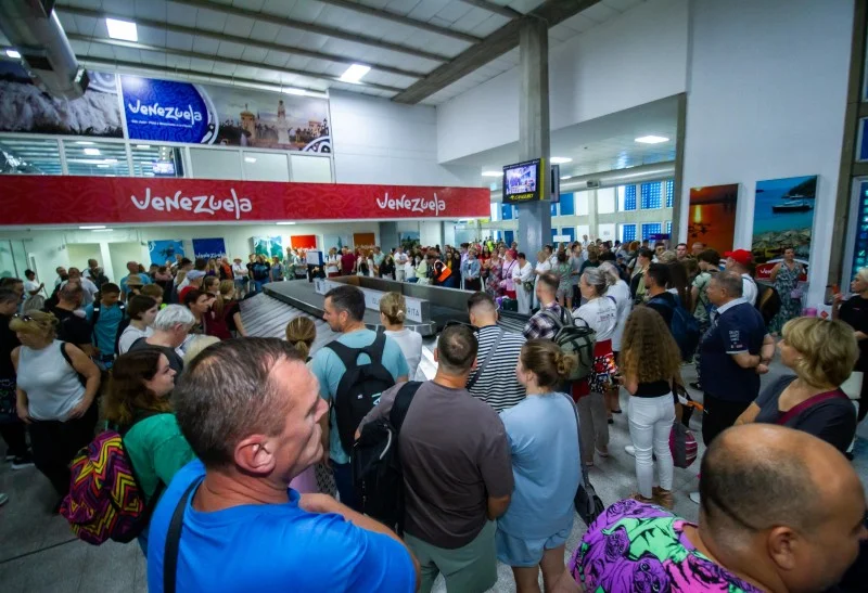 Llegan a la isla de Margarita de 450 turistas rusos