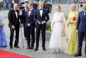 El príncipe heredero de Noruega reconoce la «difícil» situación judicial del hijo de Mette-Marit