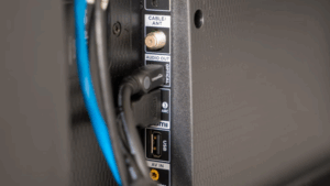 Conecta tu PC a cualquier televisor sin HDMI: solo necesitas este truco