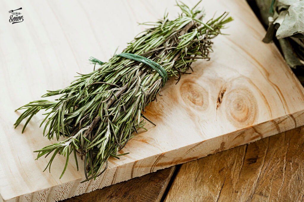 9 Recetas con romero. La mejor planta aromática de nuestros campos