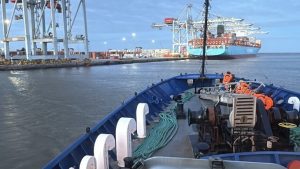 La Armada Nacional de Uruguay entrena con su flota a los alumnos de la Escuela Naval