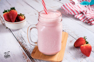 Smoothie de fresas. Receta sana, fácil y rápida