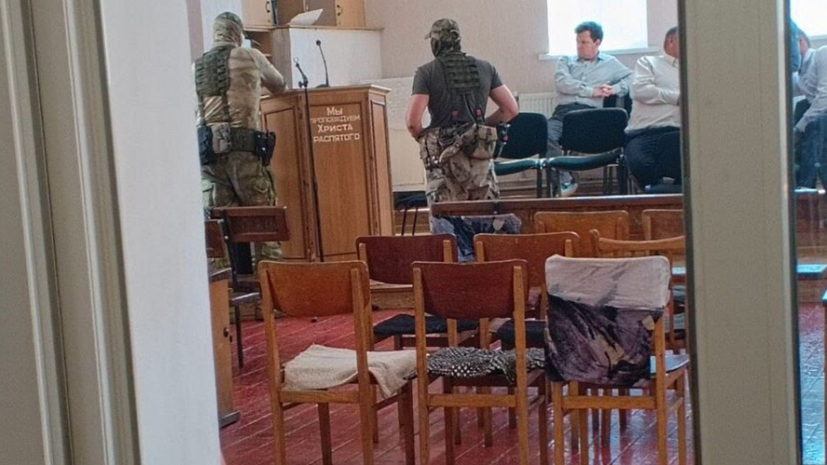 Sancionan a cristianos bautistas en Lugansk y Donetsk por “actividad misionera”