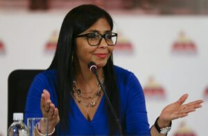 Delcy Rodríguez responde a Trump por burlarse de milicianos