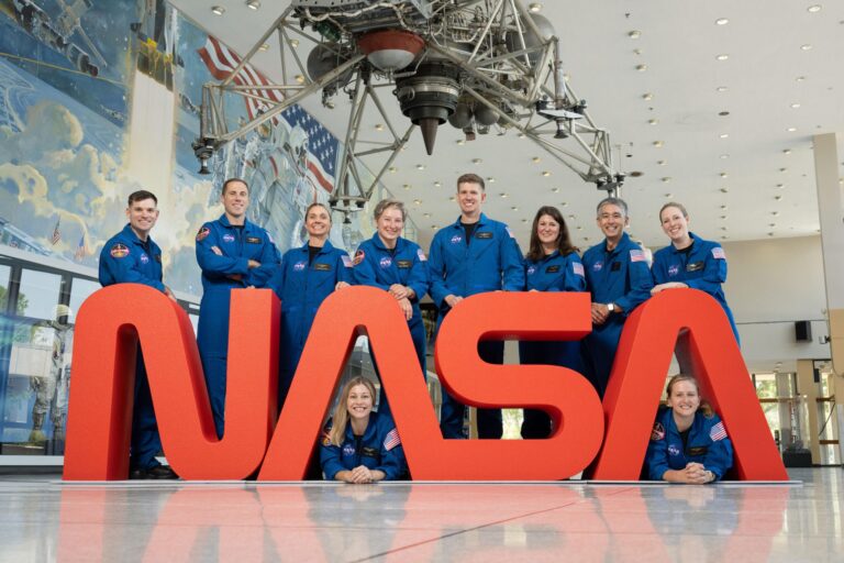 La NASA presenta su nueva promoción de candidatos a astronauta