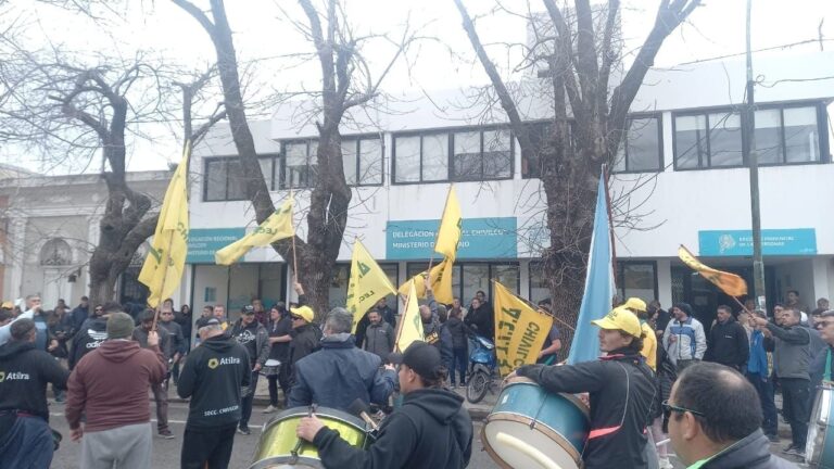 Escala el conflicto en La Suipachense: Amenazan con echar a otros 60 trabajadores y crecen las sospechas de vaciamiento por parte del grupo venezolano Maralac