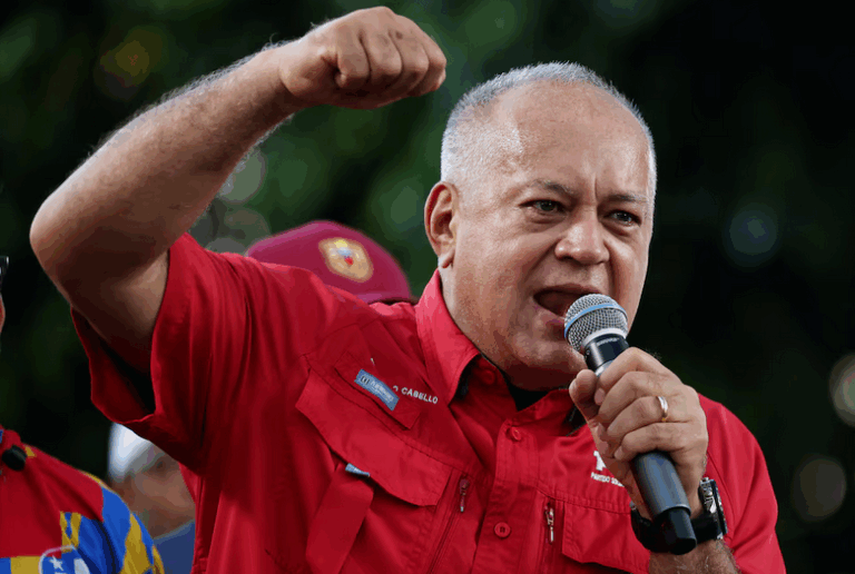 “No van a salir sanitos” /Diosdado Cabello amenazó a María Corina Machado por apoyar presión de EEUU contra Maduro