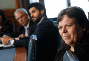 Las reaciones tras el atentado /En el gobierno, la clase politica e instituciones 