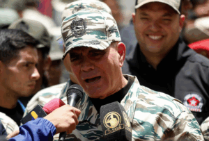 Maduro /Ordenó al Ejército entrenar a civiles en el uso de armas