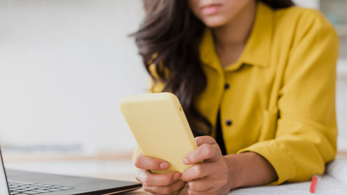 El despido por WhatsApp sale caro: a esta empresa le ha costado más de 8.000 euros de multa