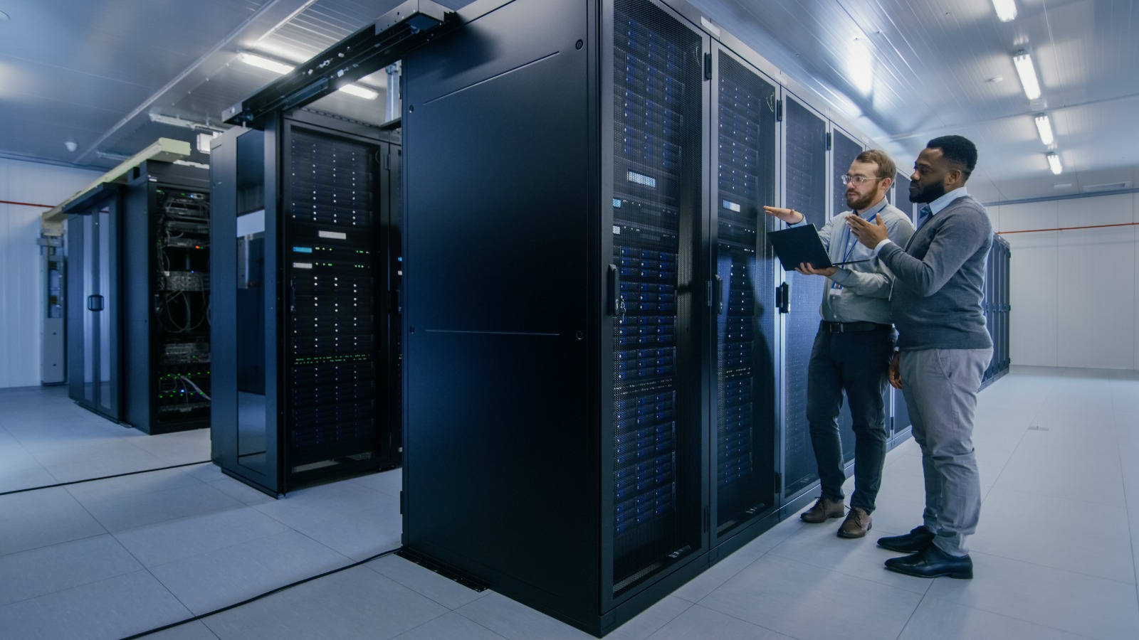 Fibra óptica vs. cobre: ¿cuál dominará la conectividad en Colombia en los próximos años?