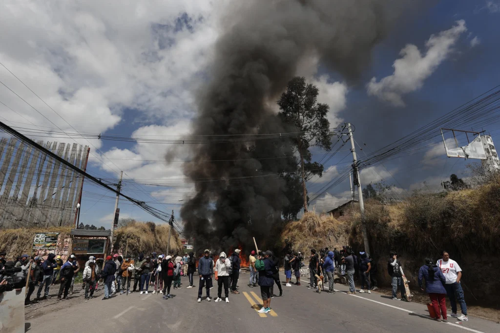 Noboa descarta diálogo con CONAIE y advierte con uso de la fuerza ante paro