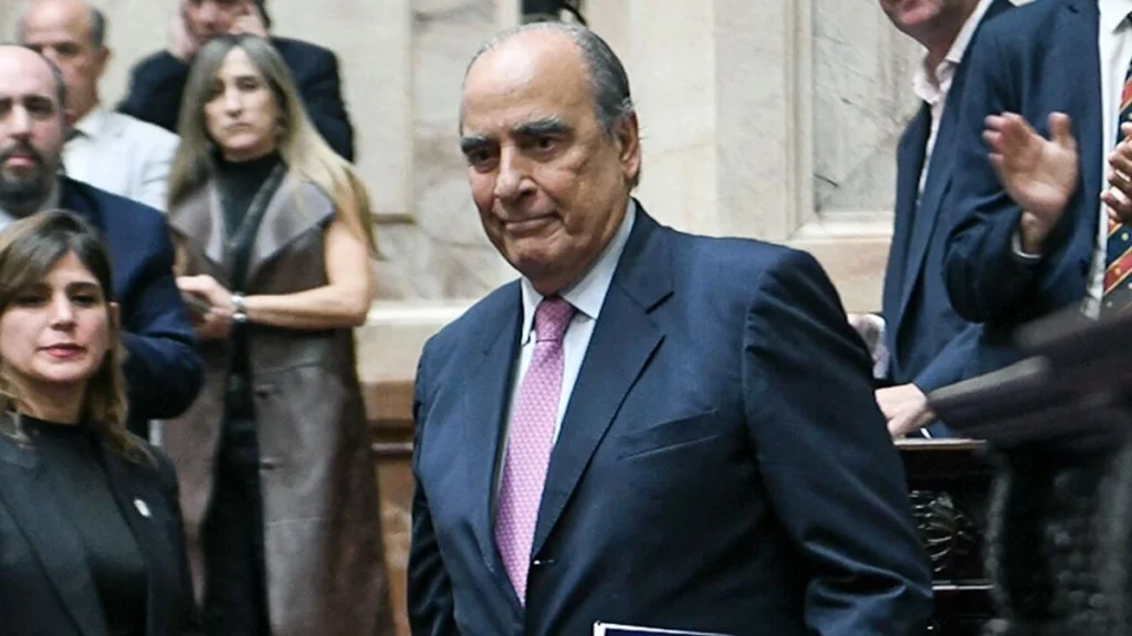 Legisladores argentinos exigen moción de censura contra jefe del Gabinete