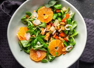 Ensalada de canónigos con mandarinas