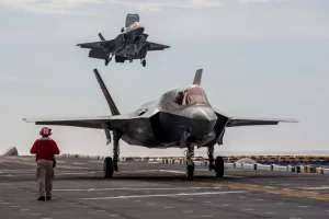 Aviones F-35 de la Marina estadounidense aterrizan en Puerto Rico