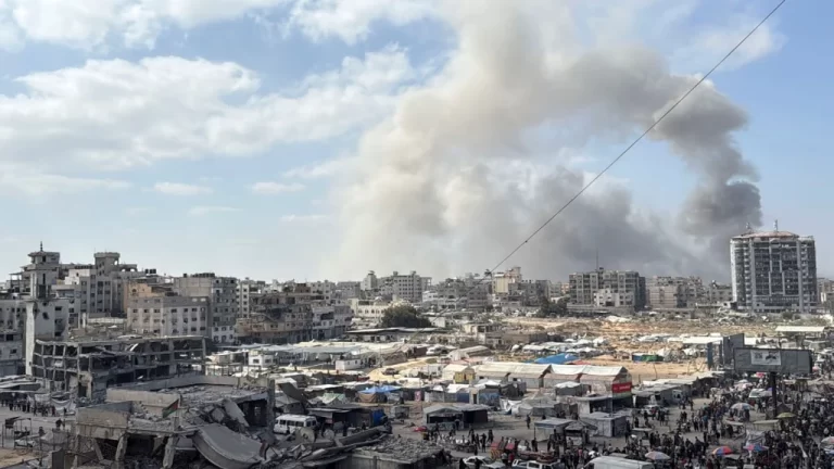 Mueren al menos 40 palestinos en recientes bombardeos israelíes contra Gaza