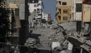 Avance de tanques israelíes hacia Gaza dejan estela de muerte