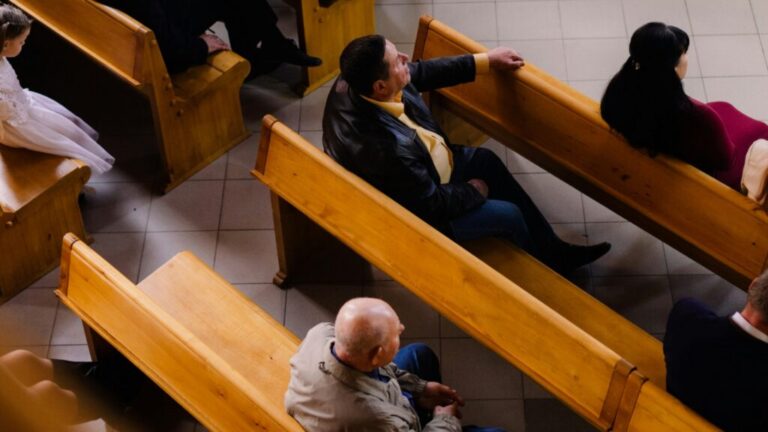 Por qué es un problema llegar tarde a la iglesia