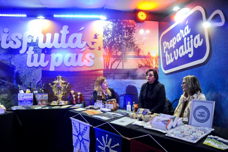 Descubrí Uruguay en un solo día”: el Ministerio de Turismo llega a la Expo Prado 2025 con sabores, música y tradición