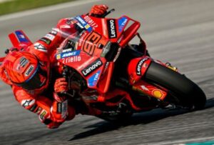 Marc Márquez brilla en Misano y acaricia el título de MotoGP