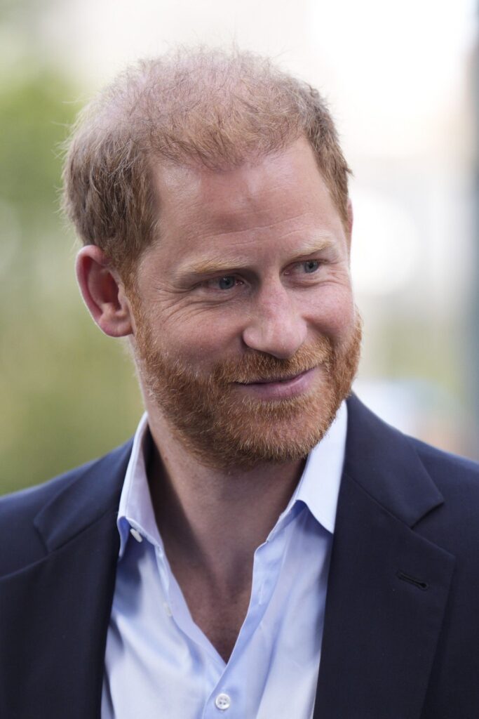 Carlos III y Harry se reúnen durante 55 minutos tras 19 meses sin verse: un té por la paz familiar