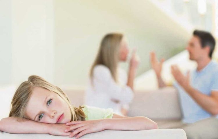 El interés y protección de los menores en la separación de los padres