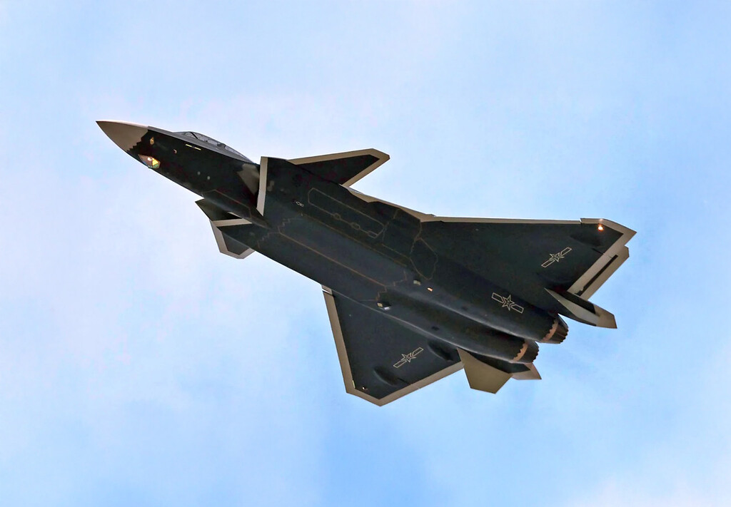 En China han creado un material para sus cazas que abre un nuevo rumbo tecnológico: apunta directamente a los radares