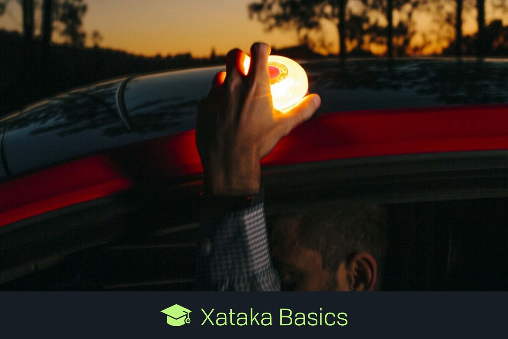 Qué mirar en una baliza V16: requisitos y cómo comprobar si la que tienes o quieres comprar te sirve