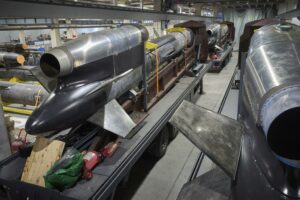 La mayor amenaza de Rusia en Ucrania no es un dron o un misil. Es una agencia de cine con 30 plantas secretas