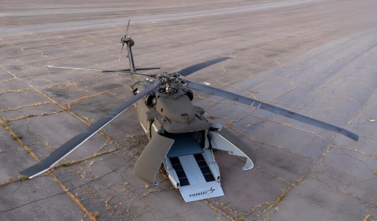 Lockheed Martin ha tenido una idea para hacer del Black Hawk un arma más letal. Le quitó la cabina y lo volvió autónomo