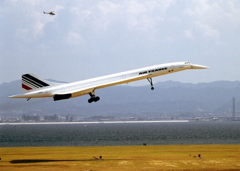 El último vuelo del Concorde: auge y caída en desgracia del avión favorito de los famosos y los millonarios