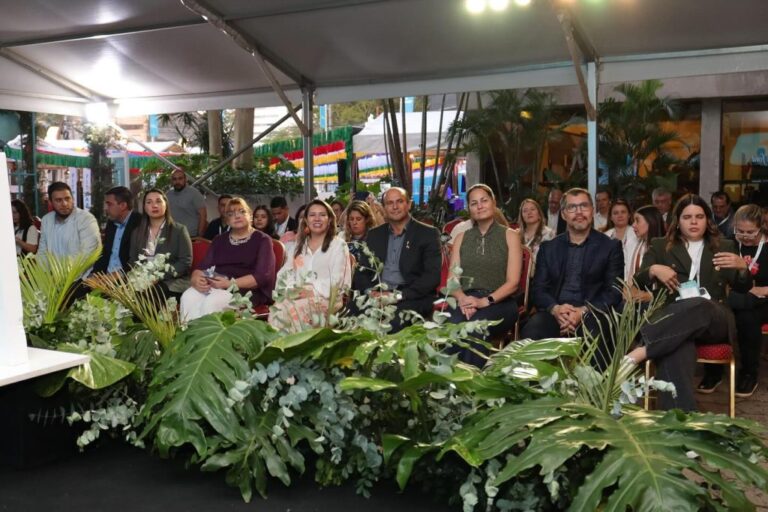 PRESENTAN EN FITPAR PROYECTOS QUE DESTACAN EL LEGADO JESUÍTICO